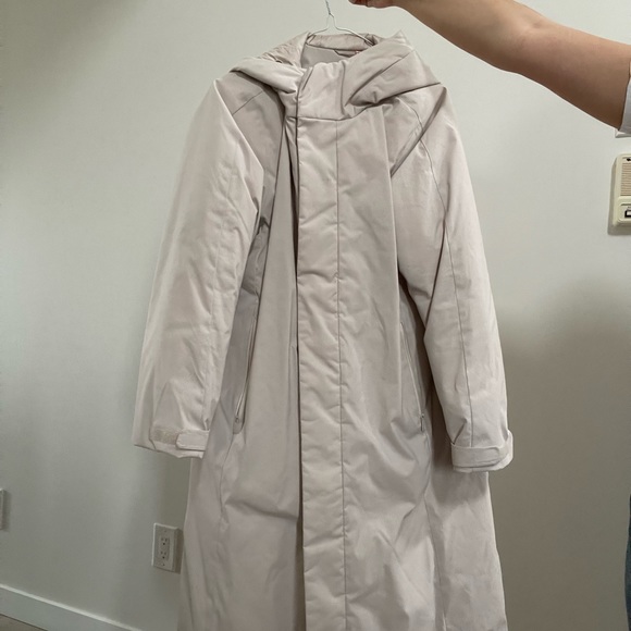 Uniqlo Long Down Winter Jacket - Picture 7 of 9